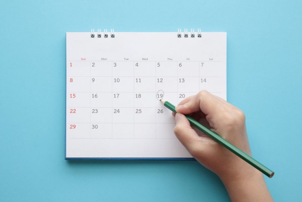 Beneficiary marking their Initial Enrollment period on their calendar